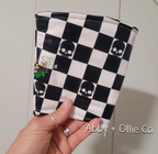 Black/White Skull check